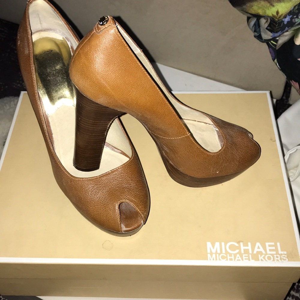 Michael michale kors lesly pumps